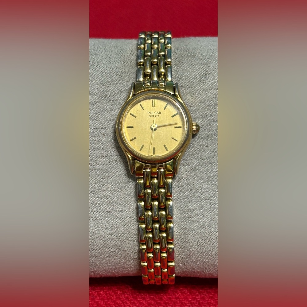 Pulsar‎ Ladies Watch Gold Tone MOD. V811-X009 New Battery Works 6"